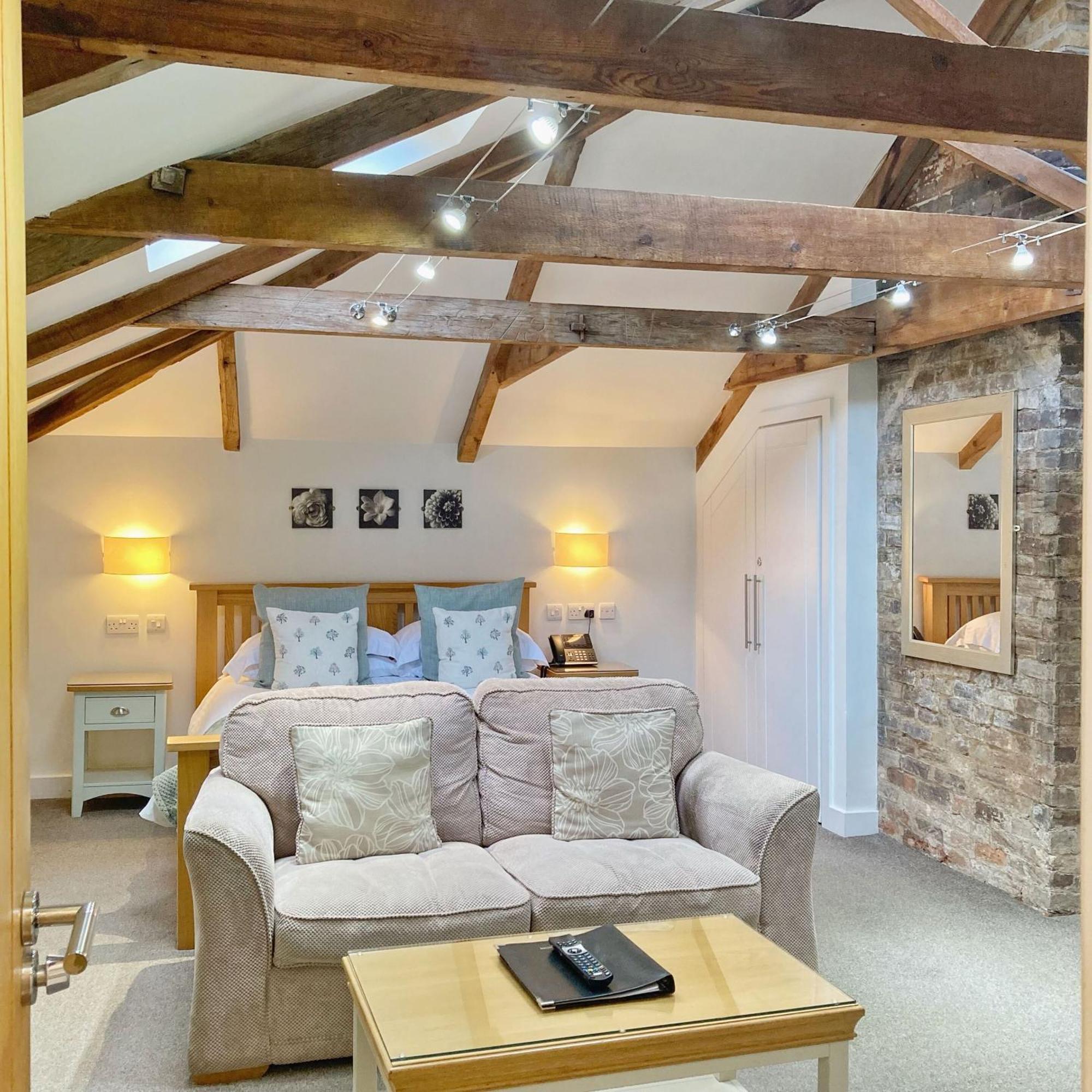 The Britannia Inn & Waves Restaurant St Austell Exteriér fotografie