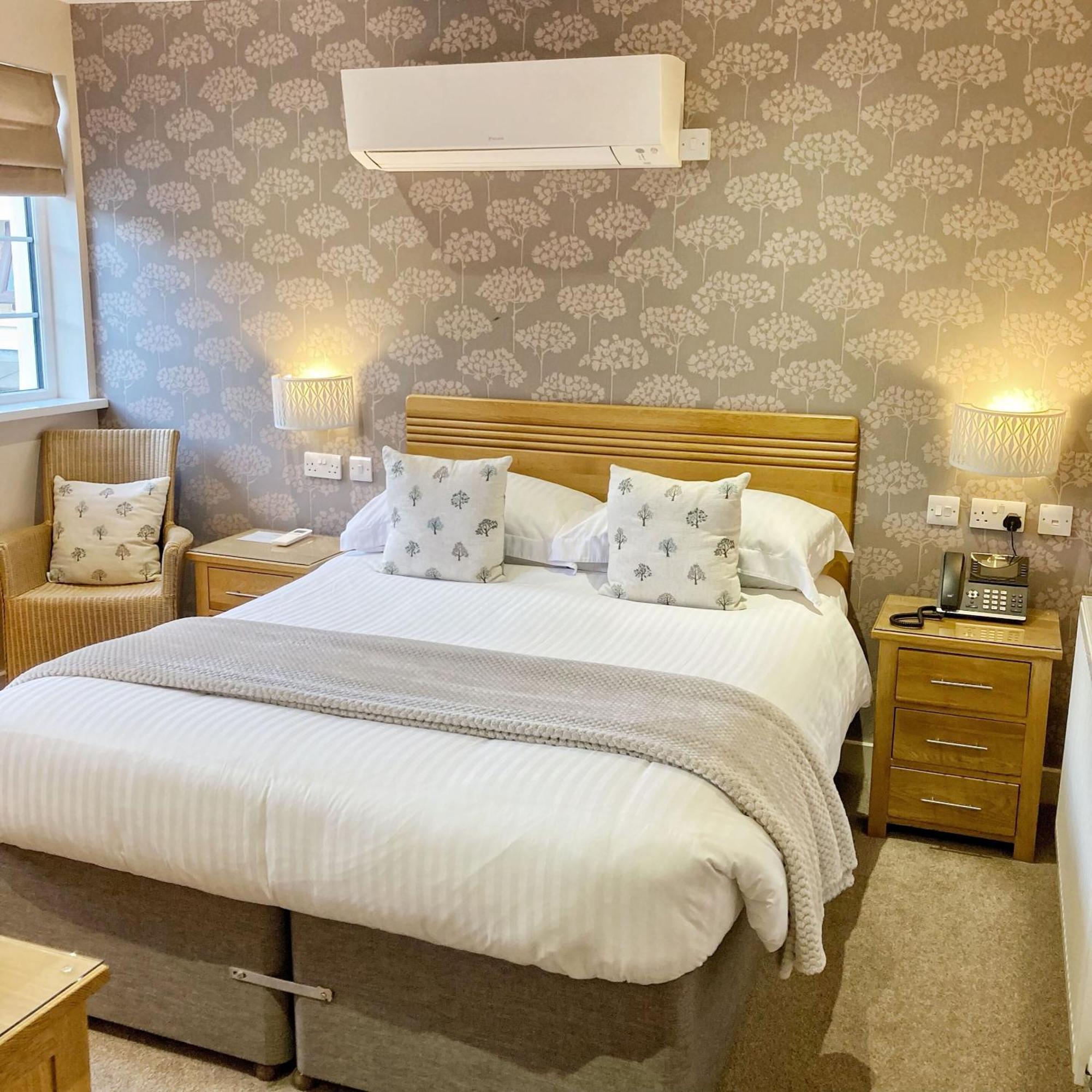 The Britannia Inn & Waves Restaurant St Austell Pokoj fotografie