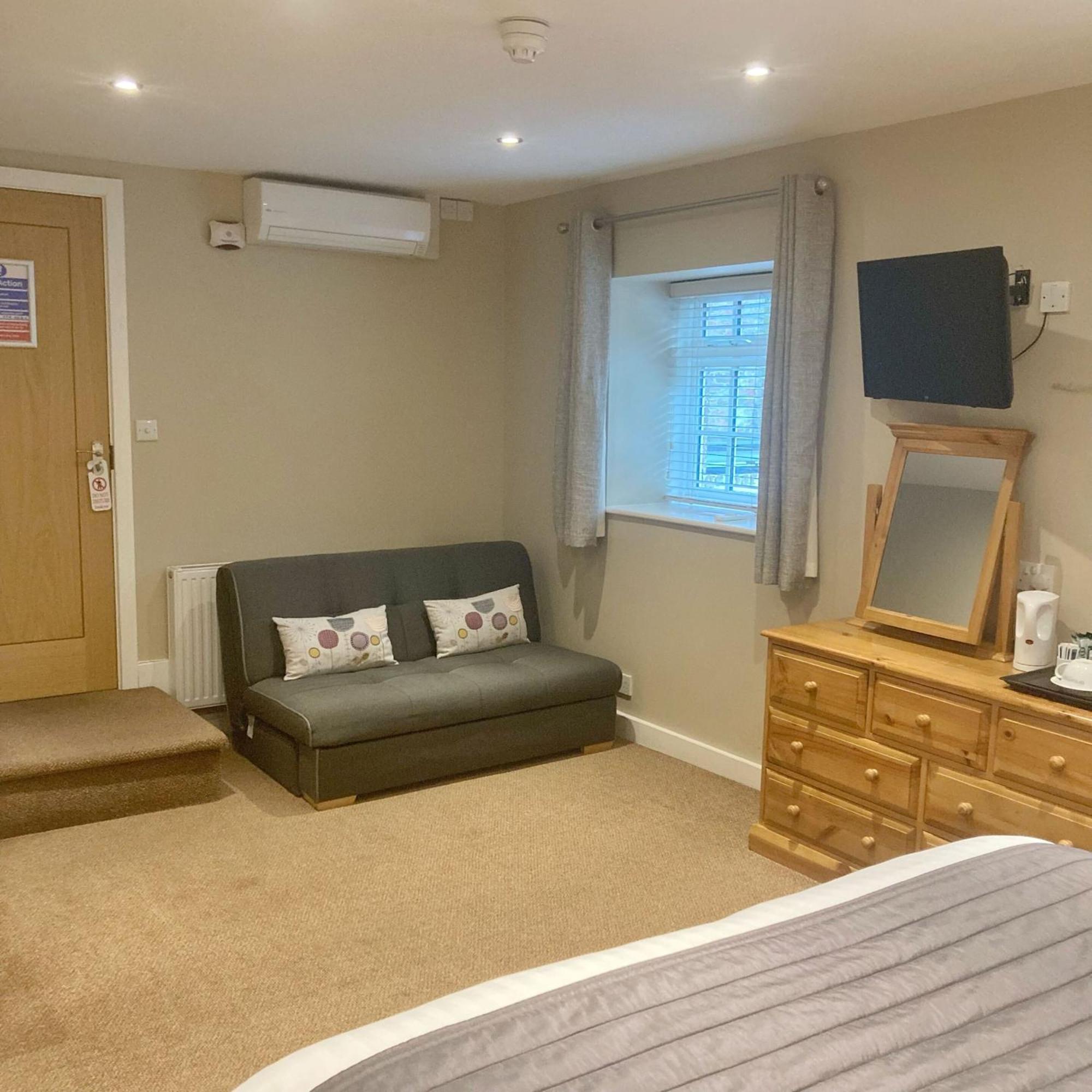 The Britannia Inn & Waves Restaurant St Austell Pokoj fotografie