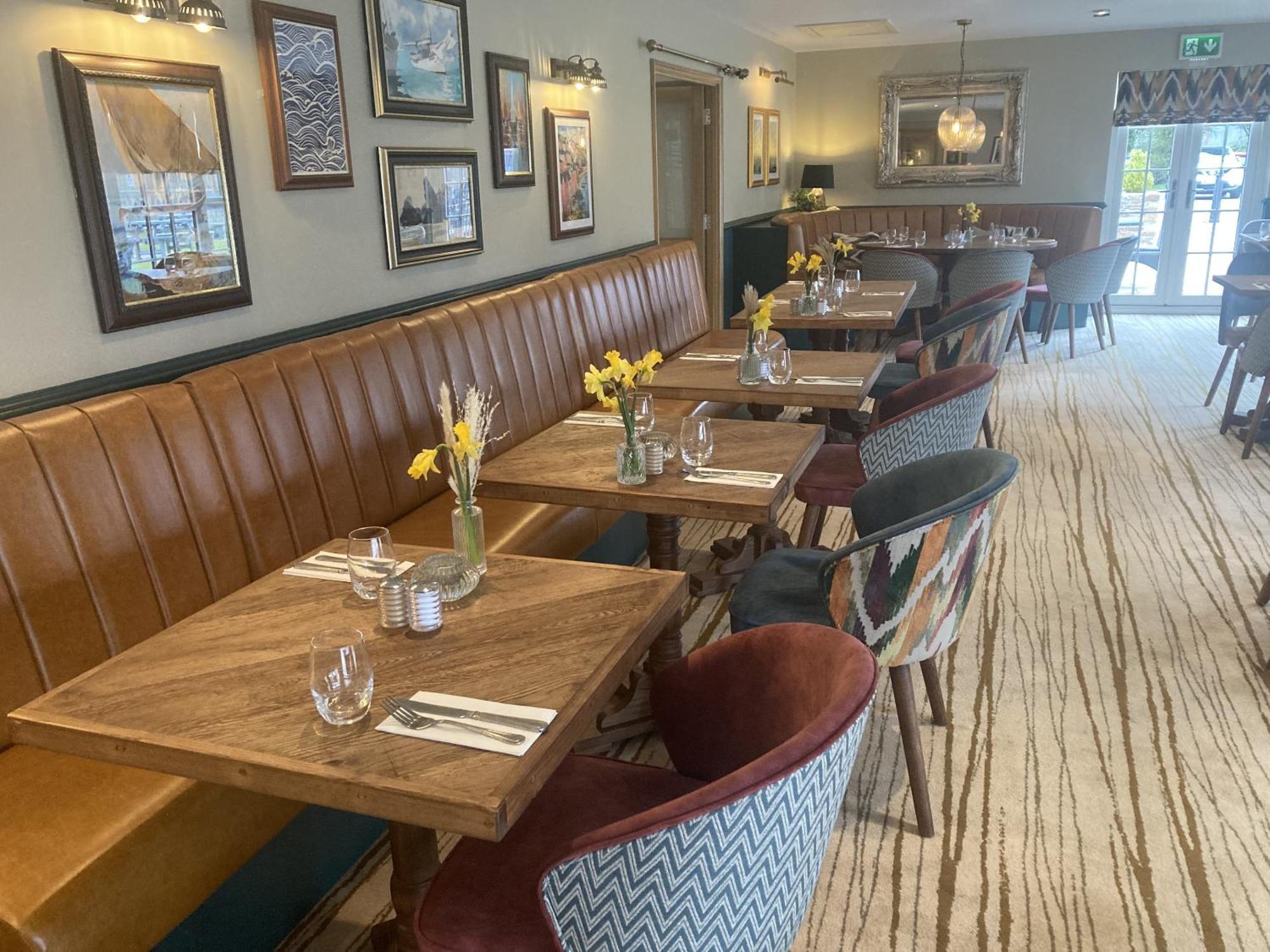 The Britannia Inn & Waves Restaurant St Austell Exteriér fotografie