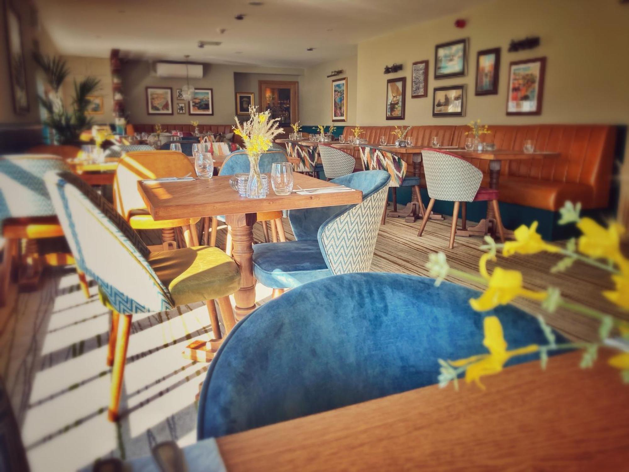 The Britannia Inn & Waves Restaurant St Austell Exteriér fotografie