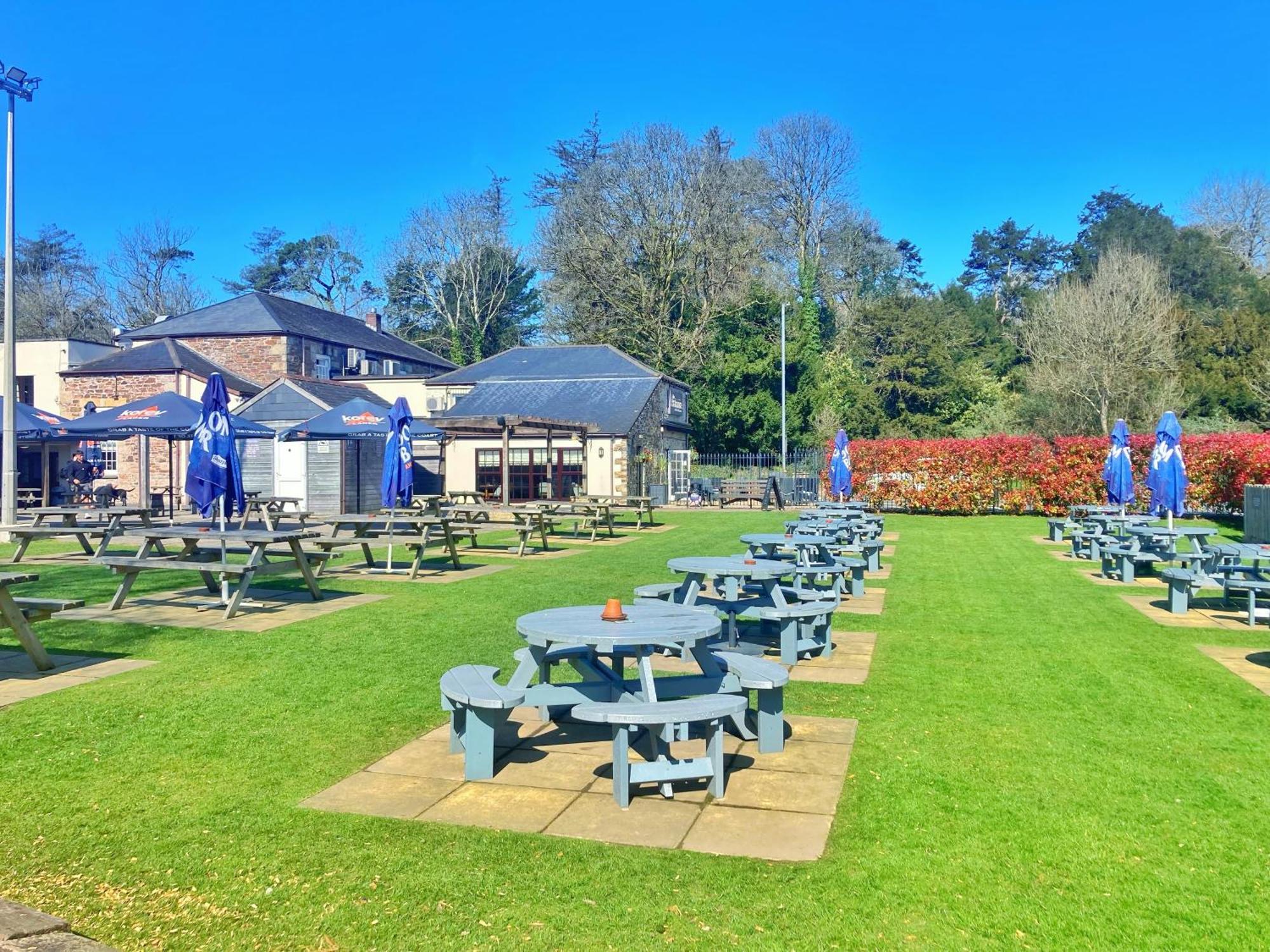 The Britannia Inn & Waves Restaurant St Austell Exteriér fotografie
